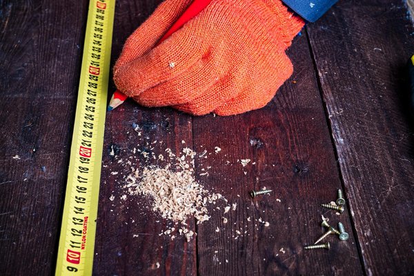 Essential Guide to Notifying Neighbors About Your Move in a UK Community