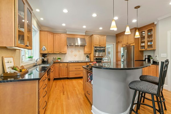 Seamlessly Integrating Solar Thermal Panels with Your Existing Hot Water System: A Guide for UK Homeowners